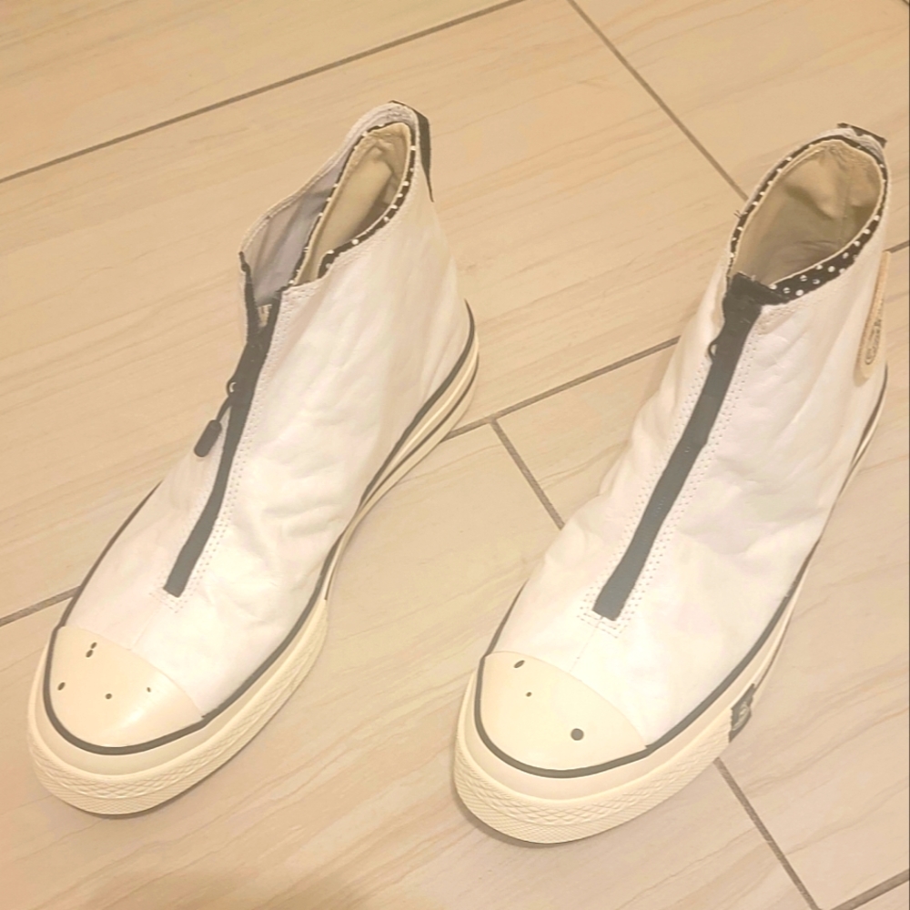 White Converse Chucks Size 12
